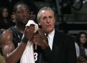 开云在线直播-热火豪取五连胜，韦德状态火热