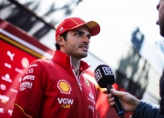 开云体育入口-索伯车队逆转红牛二队，汉密尔顿统治全场的简单介绍