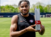 开云体育直播-巴黎鏖战墨西哥，恩昆库送出助攻