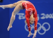 开云体育中国官网-绿军铁壁锁雷霆，约基奇关键一击定乾坤，现代篮球的防守艺术与巨星时刻