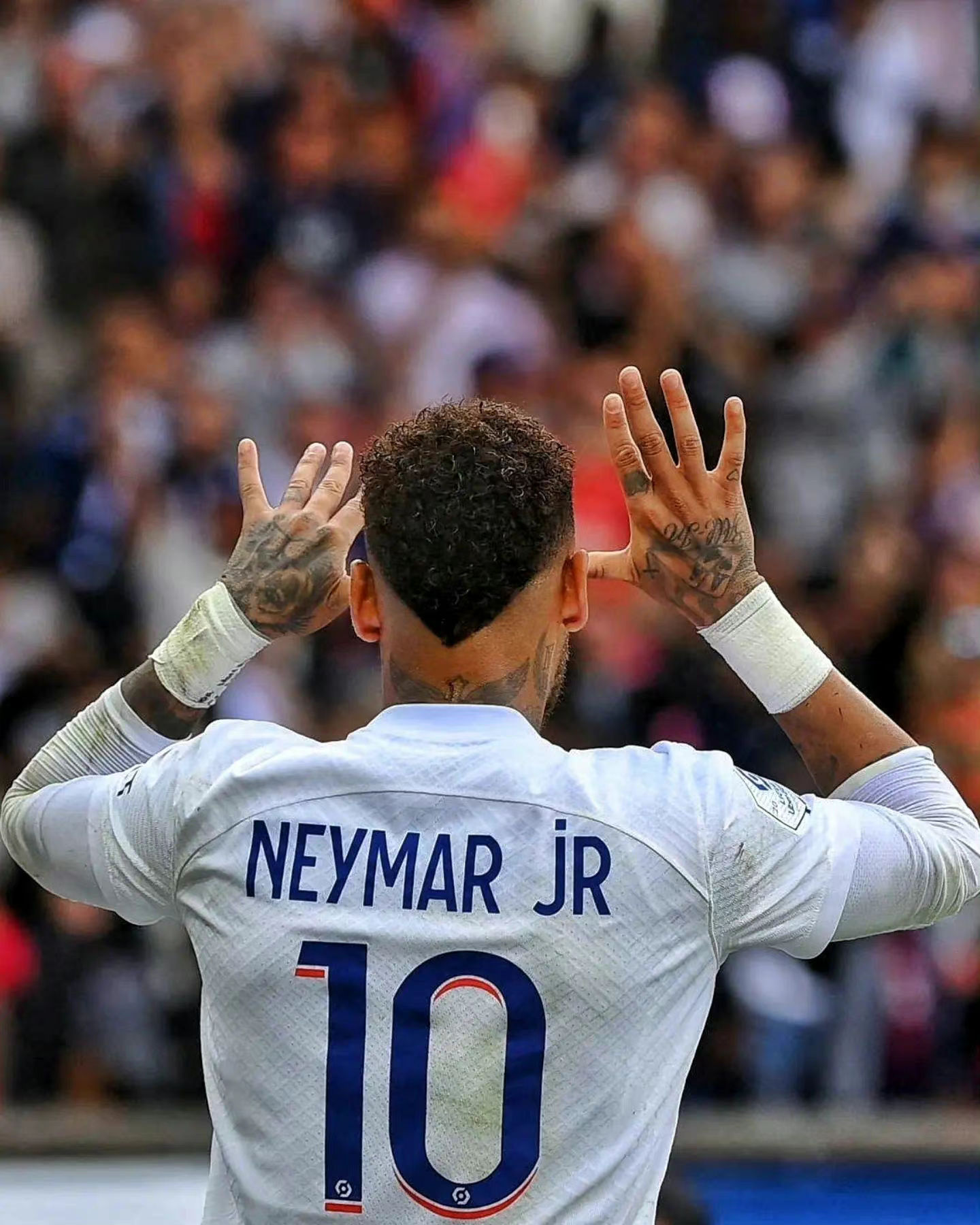 包含哥伦比亚翻盘中国，内马尔高光表现的词条