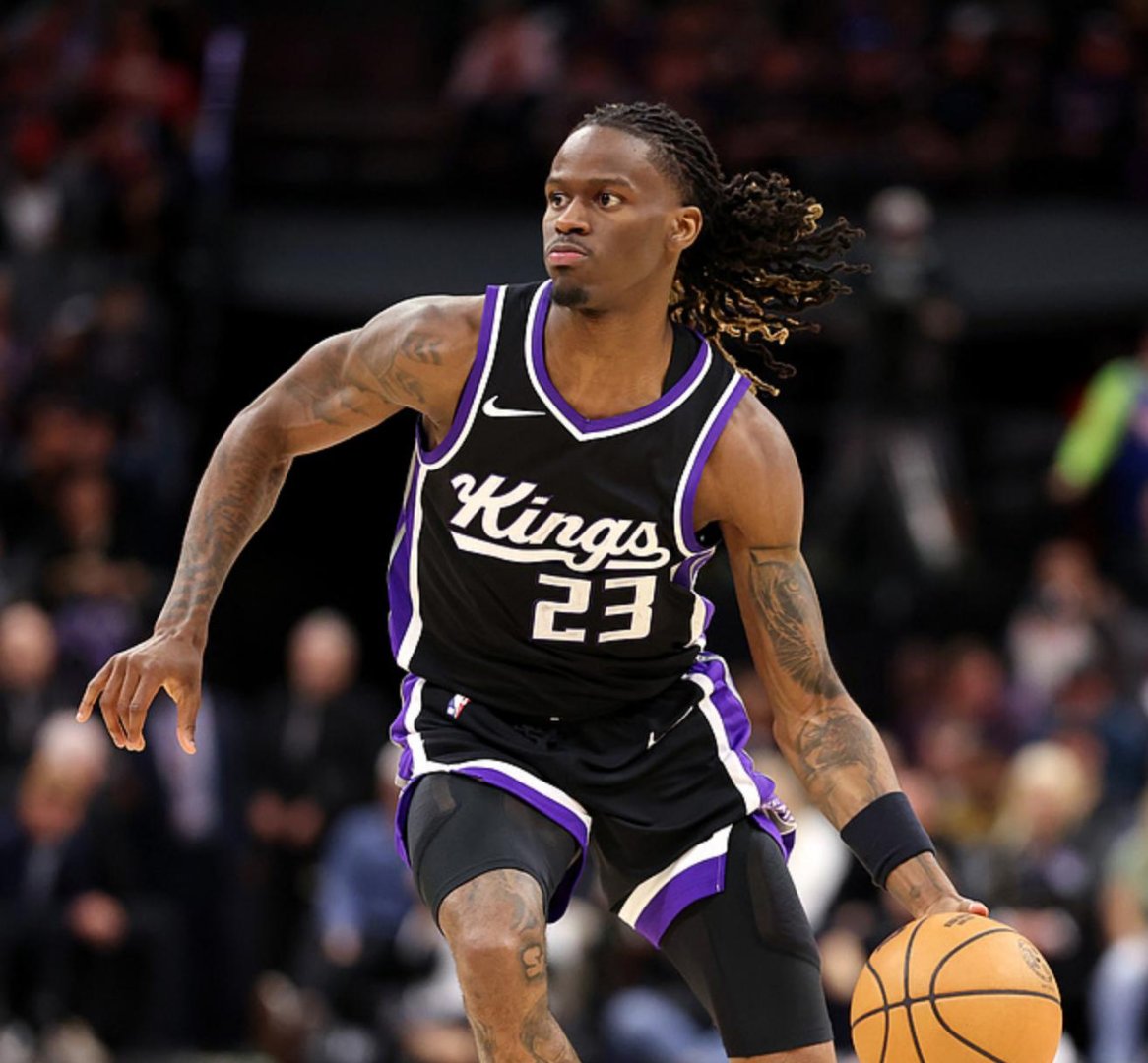 雄鹿被黄蜂横扫，遭遇两连败的简单介绍