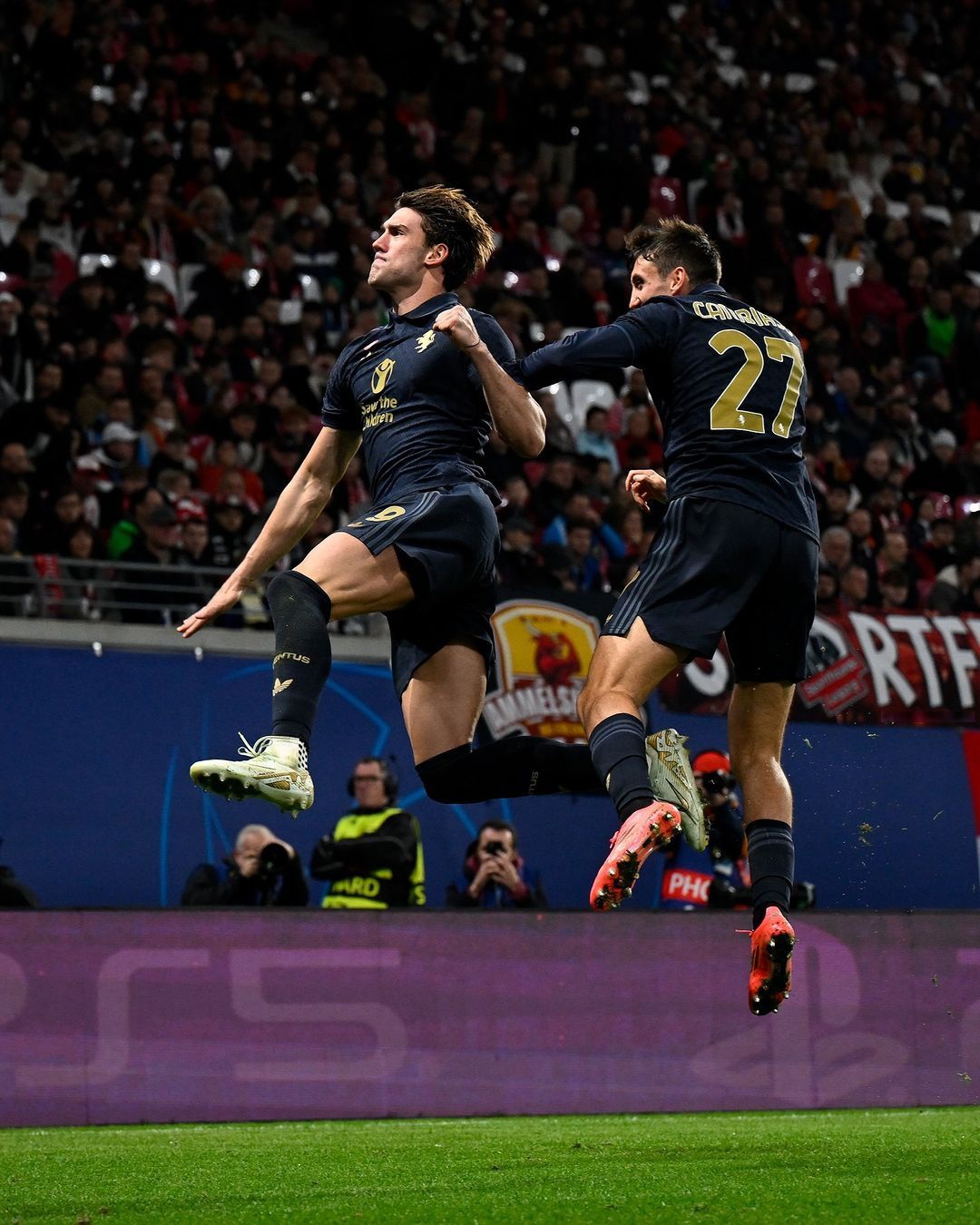 尤文宣布重返巅峰，欧冠夺冠在望！