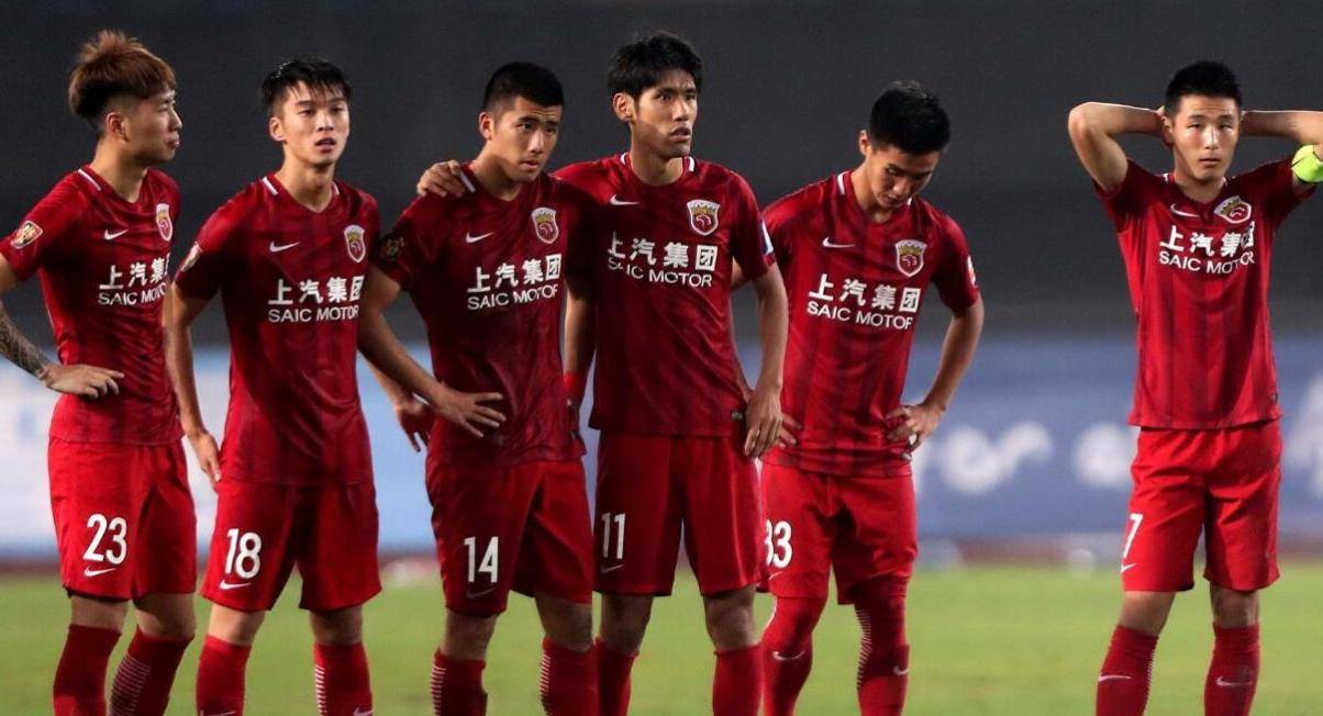 上港遭遇不胜,球队近况引起关注 上港遭遇不胜,球队近况引起关注