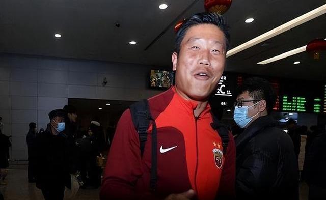 上港遭遇不胜,球队近况引起关注 上港遭遇不胜,球队近况引起关注