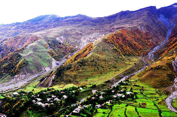 格鲁吉亚男篮在高加索赛事中获得季军