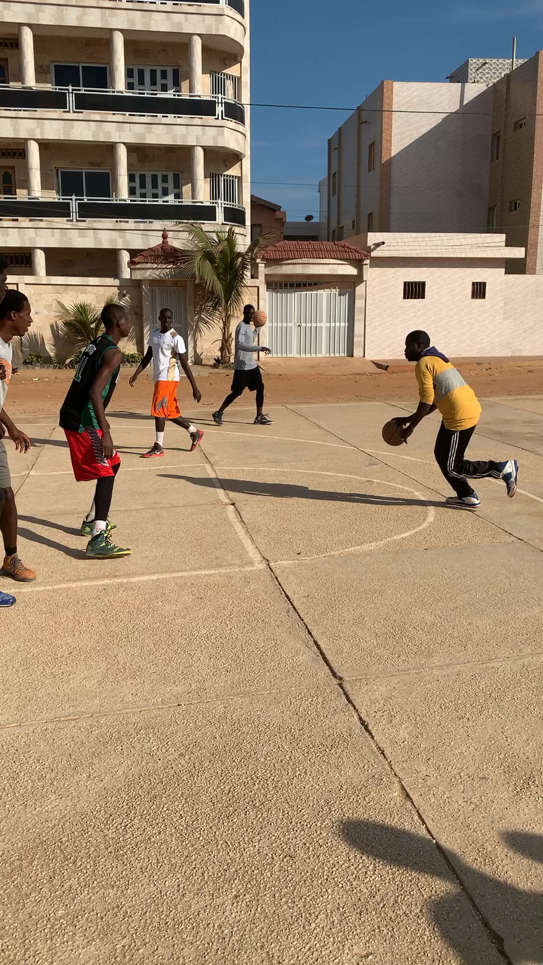 包含非洲篮球职业联赛新赛季开幕，球员实力竞技的词条