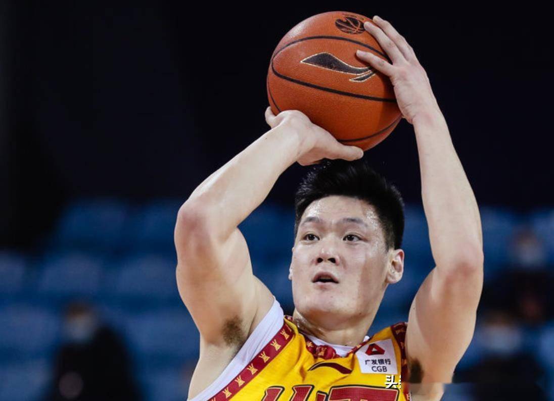 深圳队横扫山西队，陶汉林高光表现