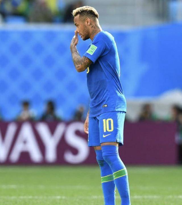 巴西险胜尤文，内马尔三分雨点燃全场