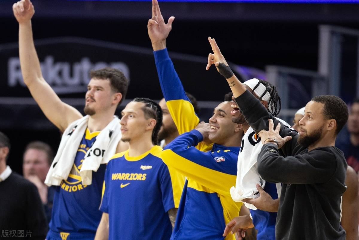 包含球员交易市场火热NBA球队寻找新血液的词条