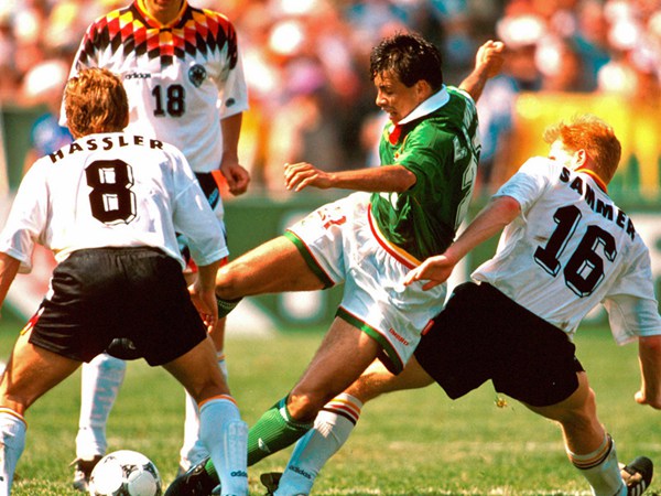 关于日本队绝杀德国队，黄鸭组合统治全场的信息