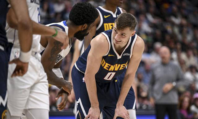 杭州绿城在主场遭遇惨败，球队表现低迷的简单介绍