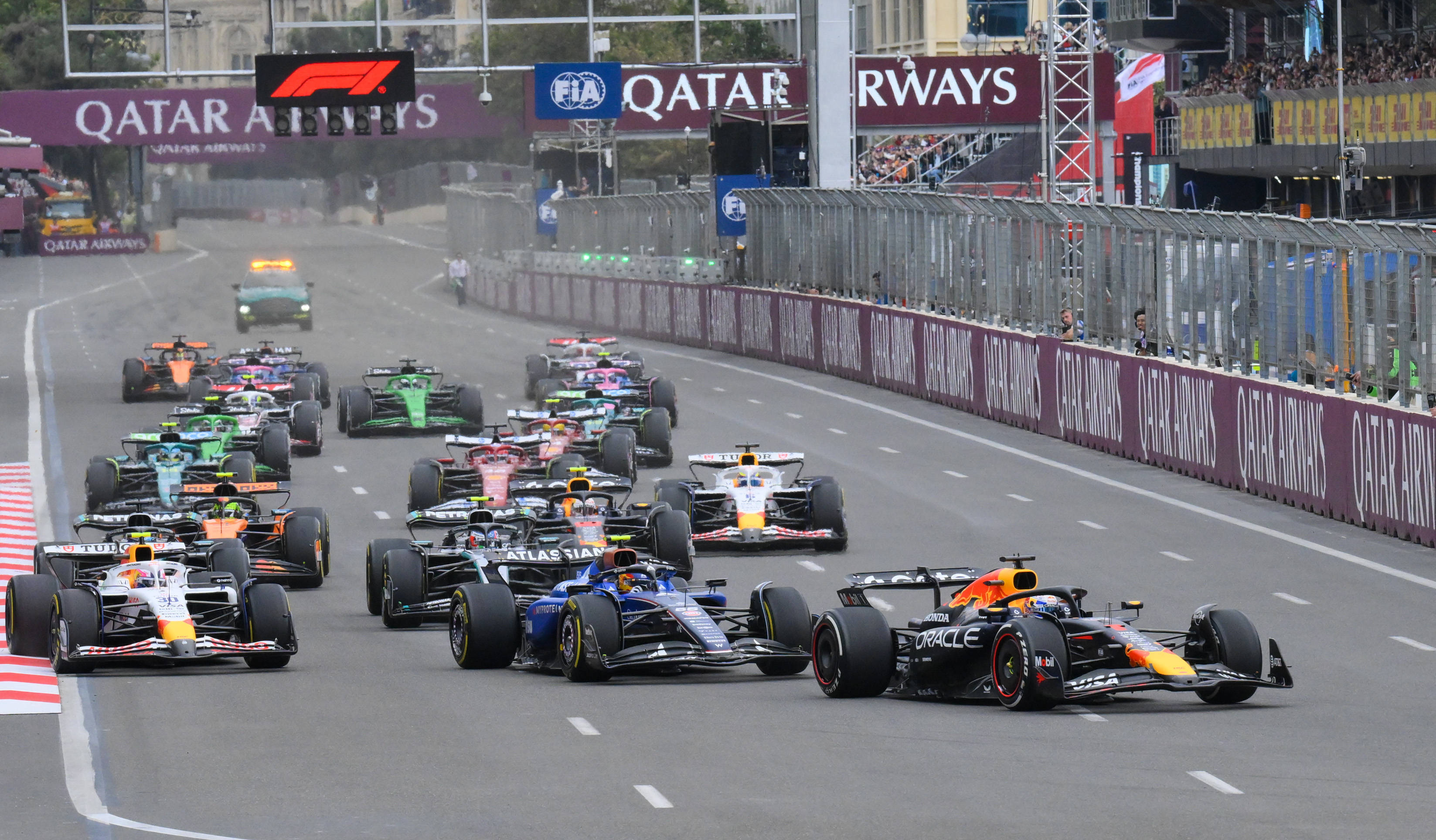 关于雷诺车队碾压红牛车队,塞恩斯状态火热的信息 关于雷诺车队碾压红牛车队,塞恩斯状态火热的信息