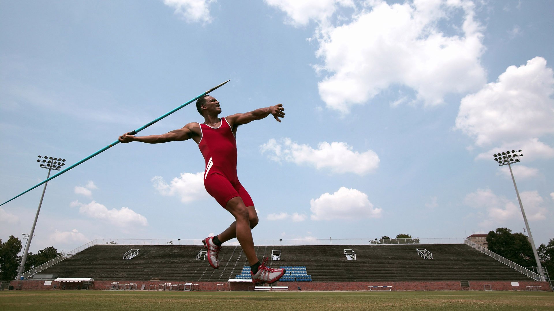 节奏大师与冠军之心，恩比德引领全局，勇士力克爵士的争冠启示