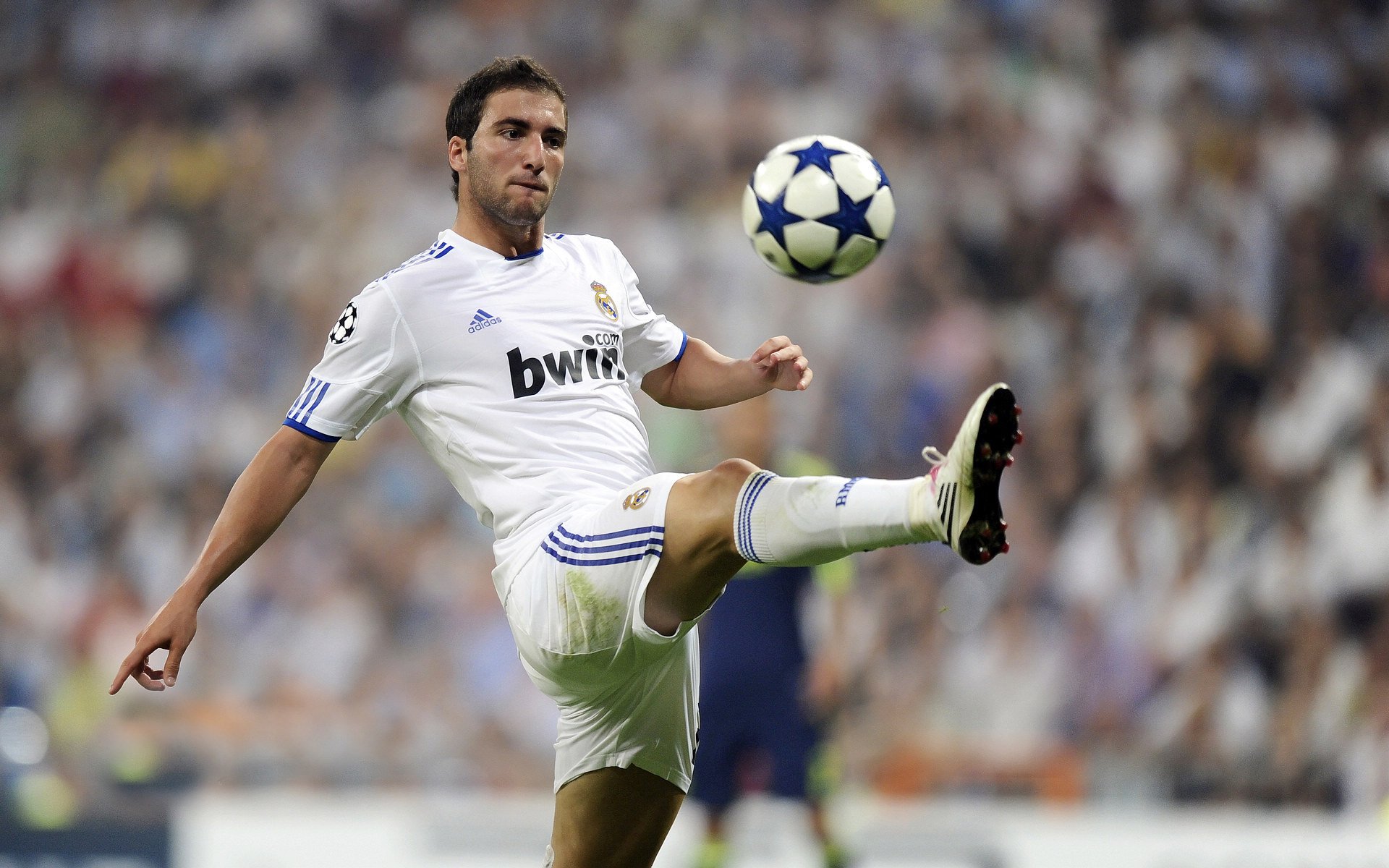 双重震撼,奥地利队碾压英格兰队,许昕点燃赛场