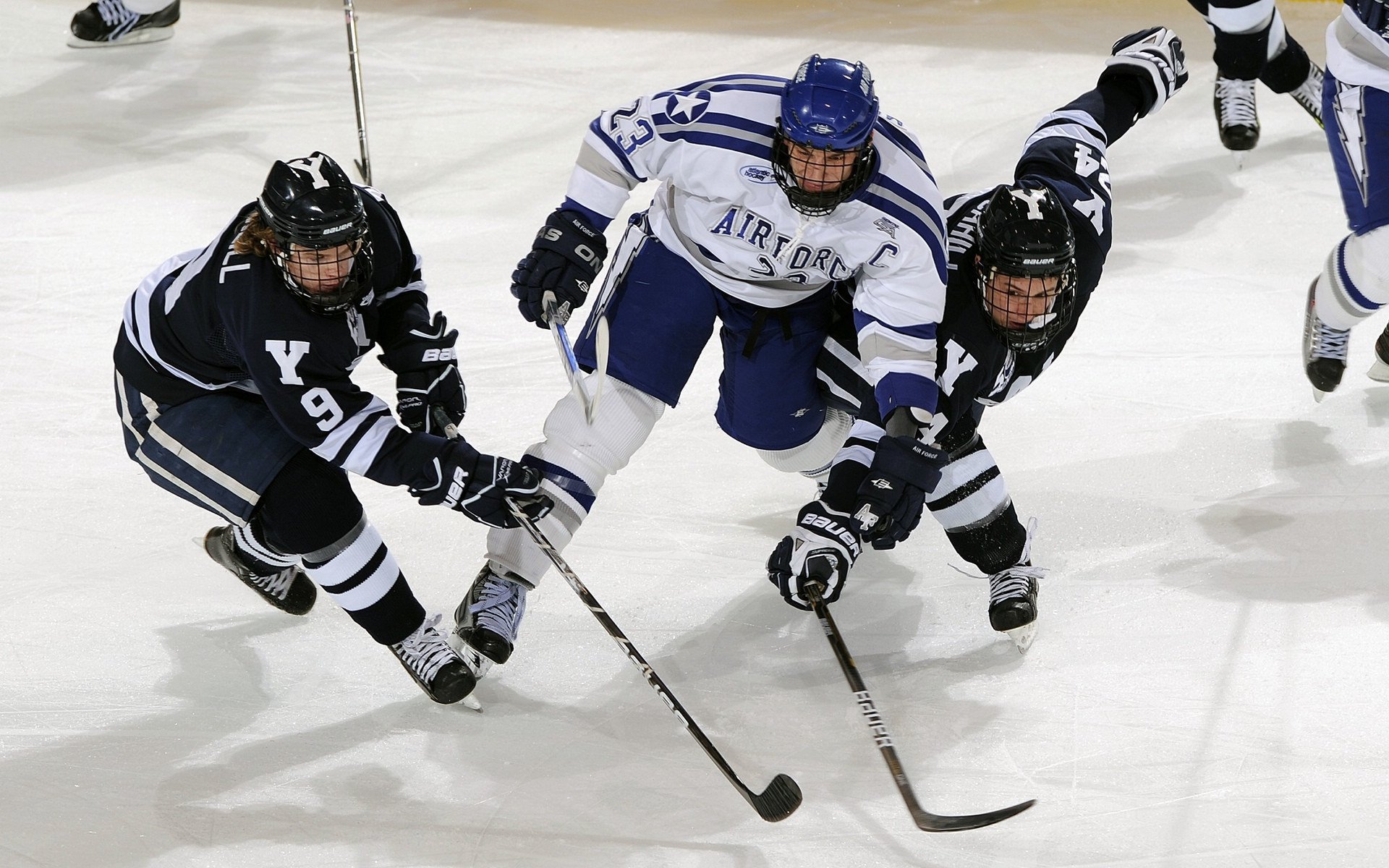 绝杀时刻,哈斯车队战术奇迹,维斯塔潘致命一击终结红牛霸权