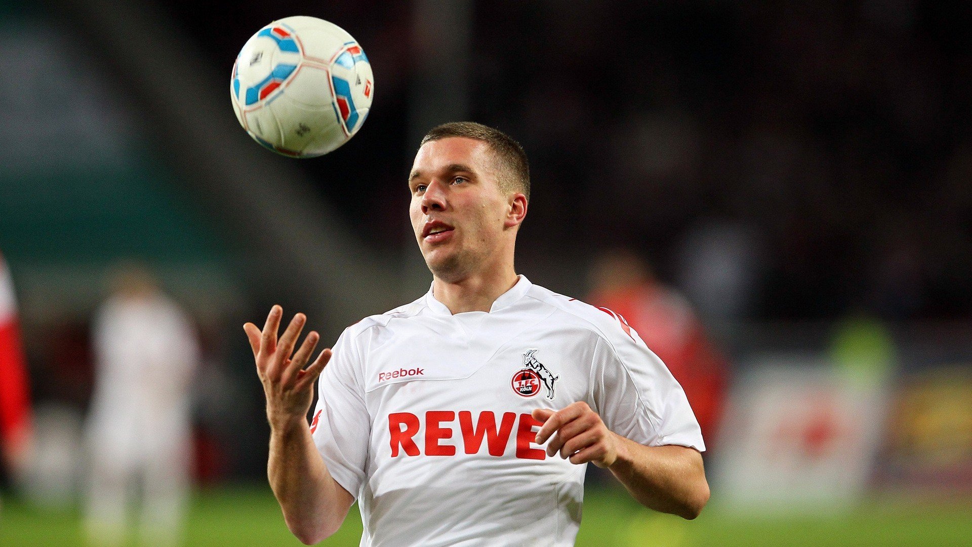 绿茵场上的东决时刻，当阿森纳的战术风暴席卷伯纳乌